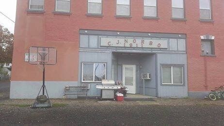 Primary Photo - 802 Phinney Street, Unit 5