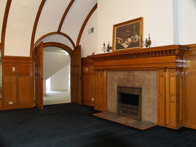 Building Photo - 390 Linwood Ave