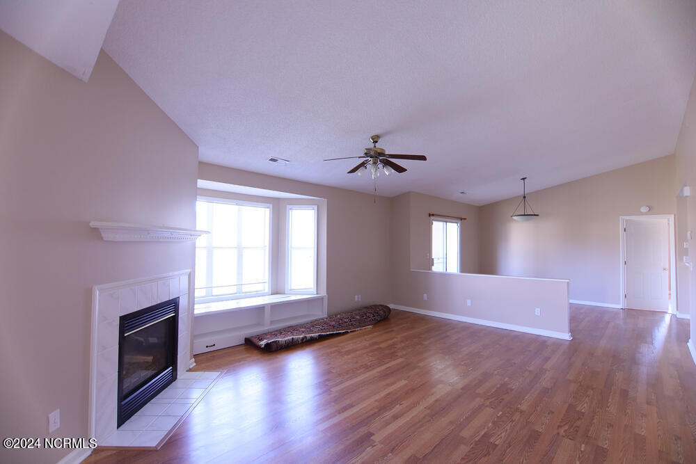 Foto del edificio - 525 Spring Forest Rd