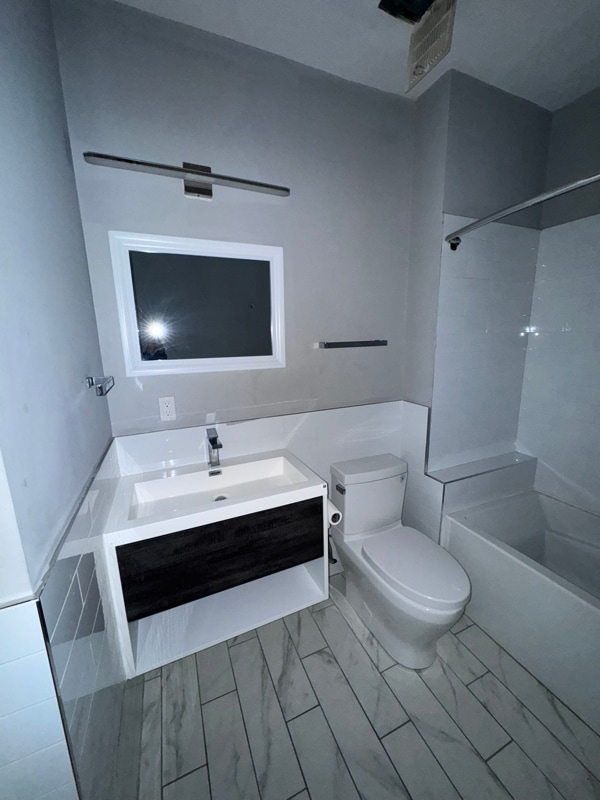 Building Photo - 1523 W Girard Ave