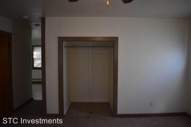 Building Photo - 1 br, 1 bath House - 427 W. Adams #4
