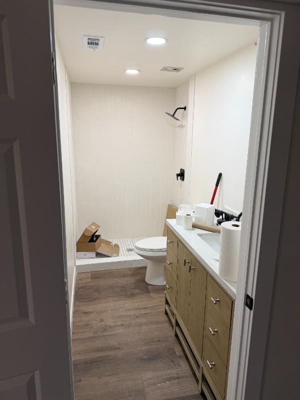 Building Photo - 197 W 1750 N