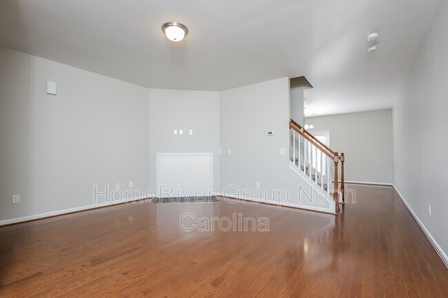 Building Photo - 186 Sunflower Ct