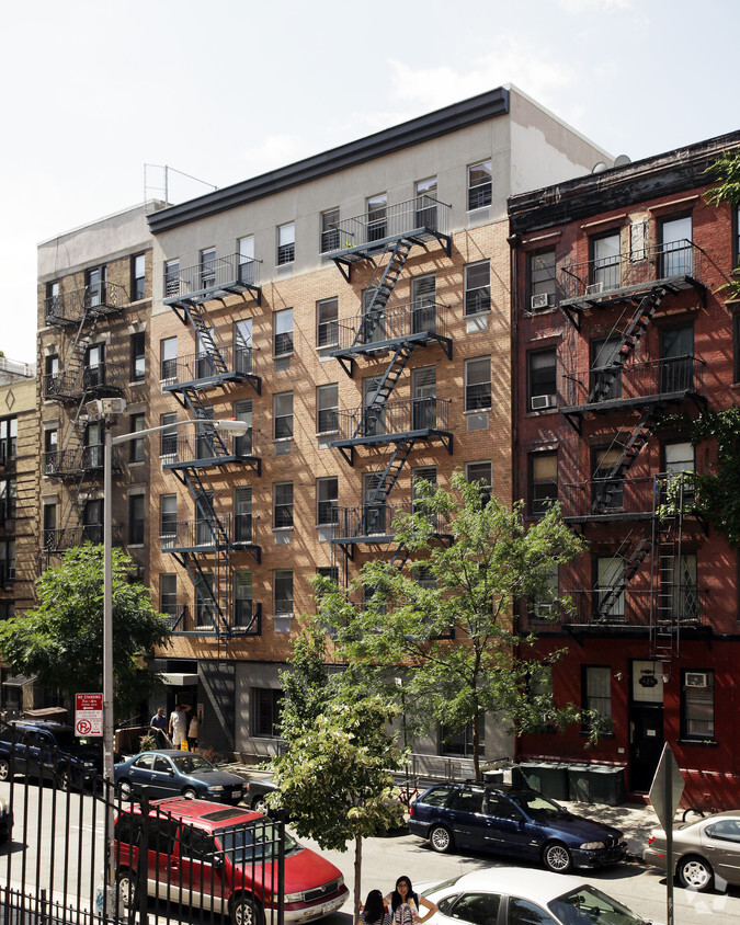 Primary Photo - 426-428 E 11th St