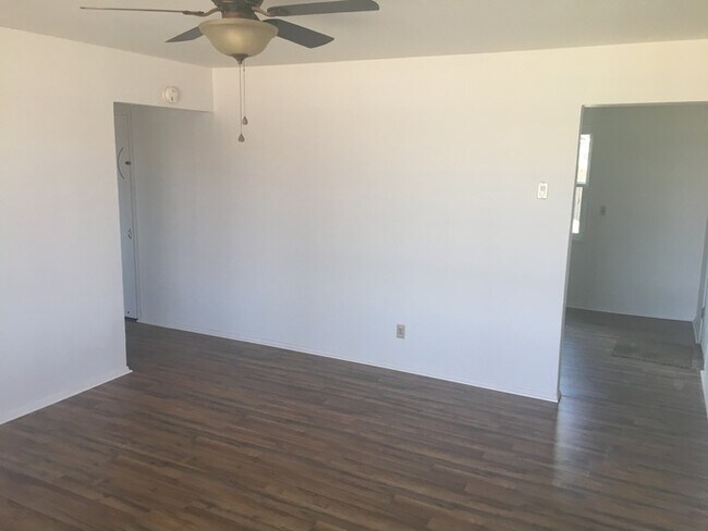 Building Photo - Three bedroom at a great price!