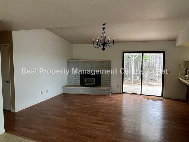 Foto del edificio - AVAILABLE AUGUST - Nice Home in Paso Roble...