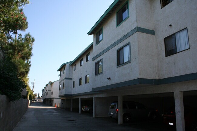 Foto del edificio - 3633 W Ball Rd