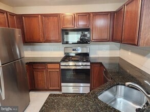 Building Photo - 13107 Millhaven Pl