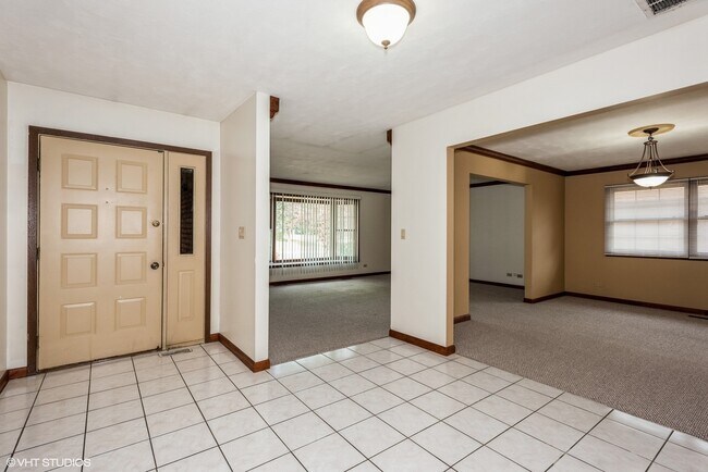 Foto del edificio - 116 S Walnut Ln