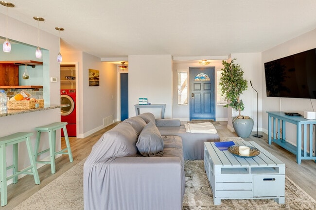 Building Photo - 801 Kalpati Cir