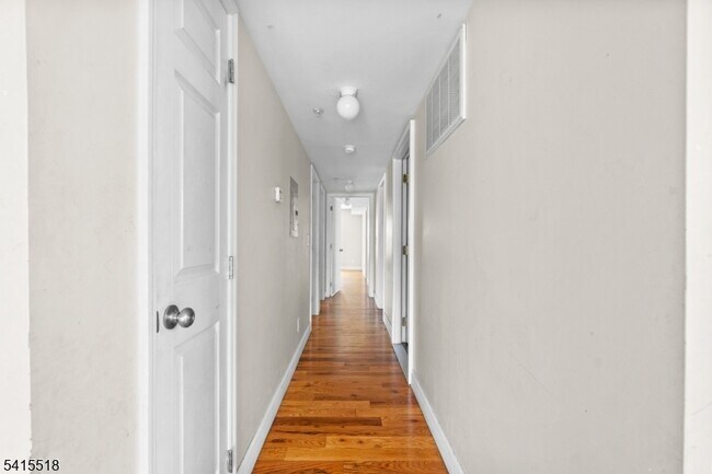 Foto del edificio - 280 S 20th St