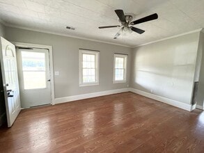 Building Photo - 784 S Sandy Hook Rd