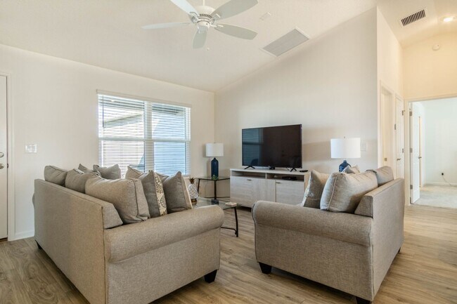 Foto del edificio - 316 Klamut Ct