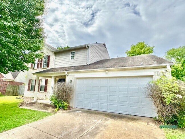 Building Photo - LaurelManorCv5515