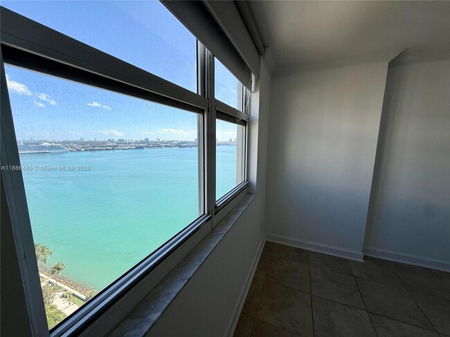 Foto del edificio - 770 Claughton Island Dr