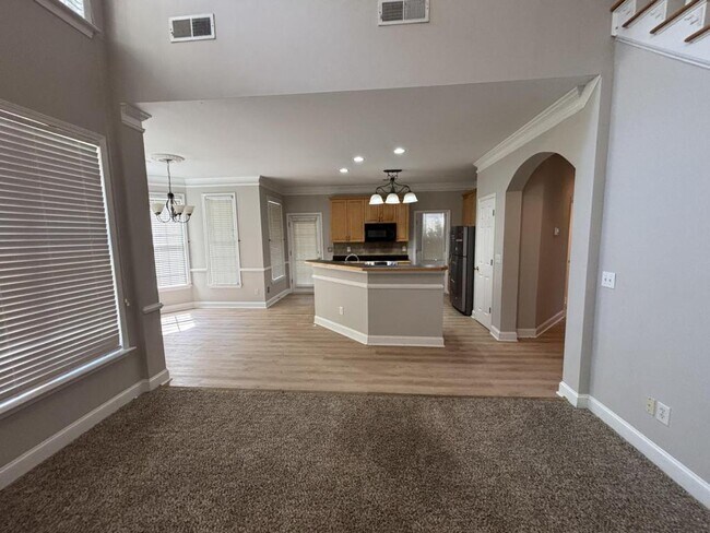 Building Photo - 5465 Vinings Lake Way SW