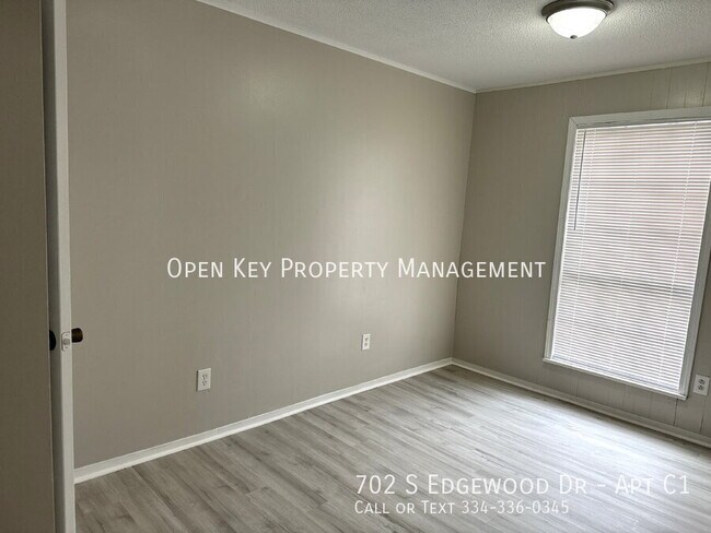 Foto del edificio - 702 S Edgewood Dr