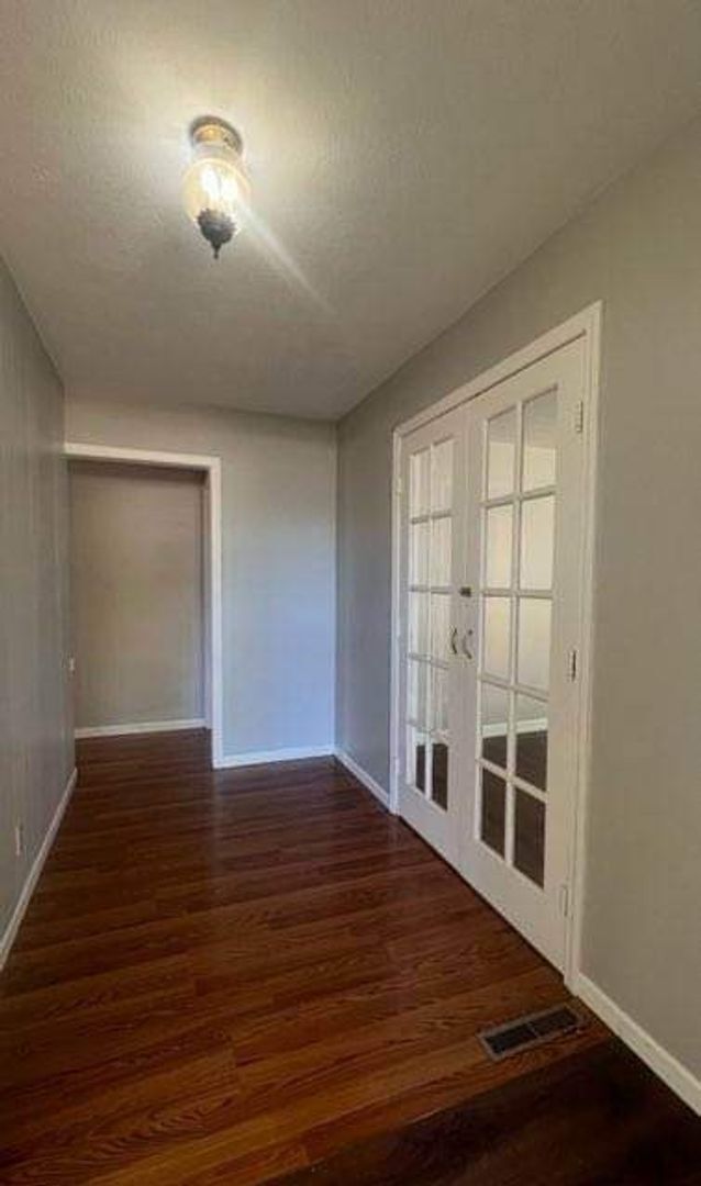 Foto del edificio - Available Now! Large spacious 3 bedroom 2 ...