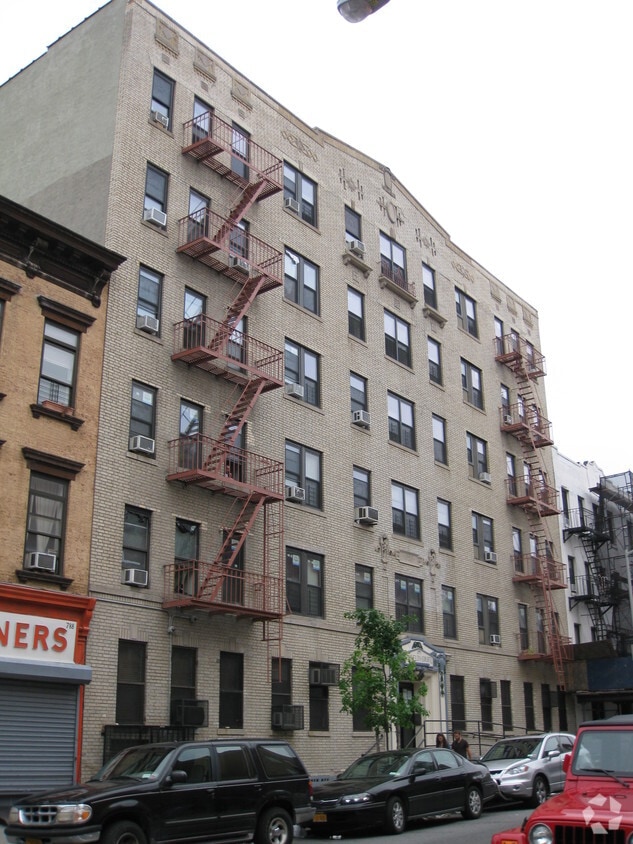 Building Photo - Novelty Court