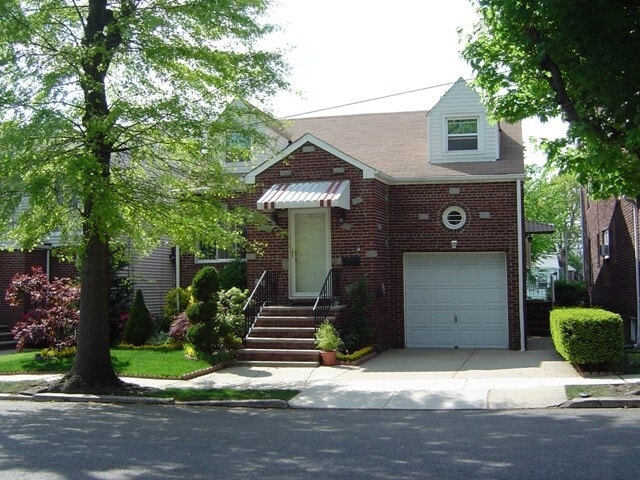 Building Photo - 509 Saint Pauls Ave