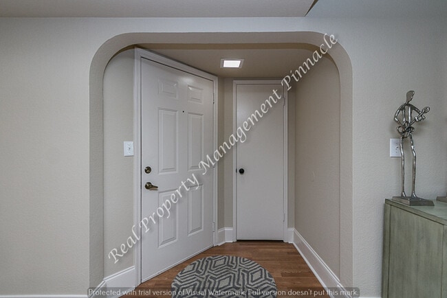 Building Photo - 10444 N 69th St