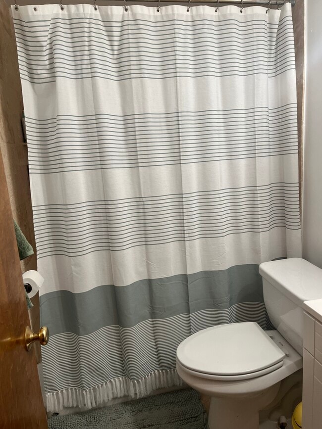 Building Photo - 145 Endicott St