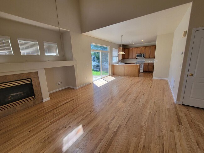 Foto del edificio - West Longmont 2 story single family home f...