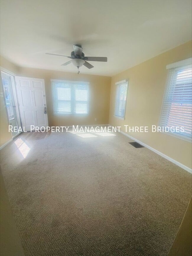 Foto del edificio - 3208 Dix Ave