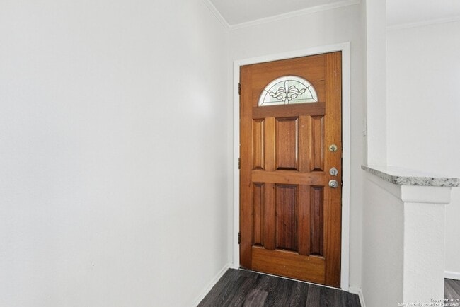 Foto del edificio - 349 Harmony Ct