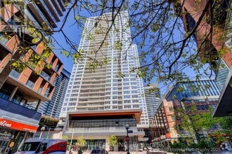 Building Photo - 19-2919 Bathurst St