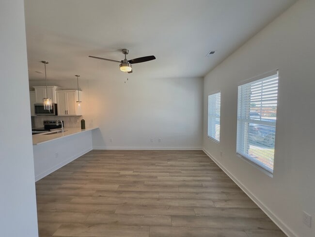 Building Photo - 12086 Windy Ln