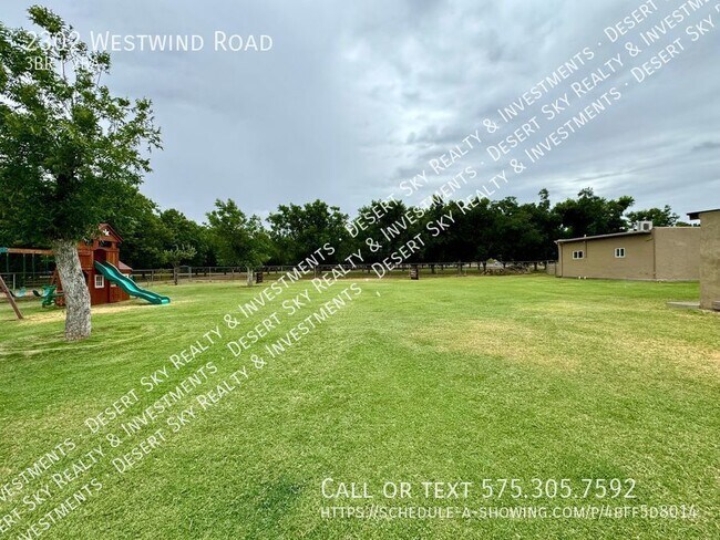 Building Photo - Beautiful Adobe Home on 1 acre