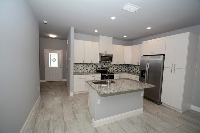 Building Photo - 17 Zoeller Ct