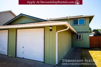 Building Photo - 759 N Cloverleaf Loop