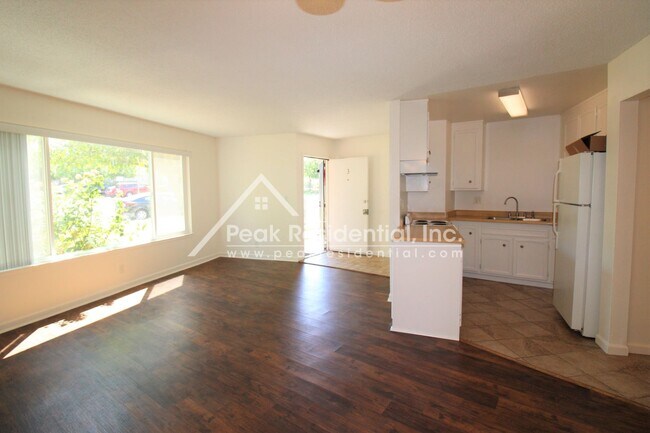 Foto del edificio - Northcrest6029
