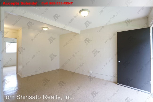 Building Photo - 94-820 Awanei St