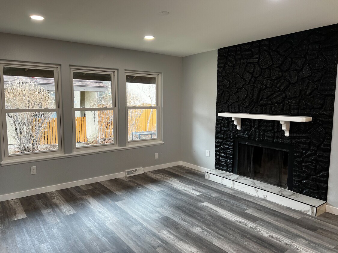 15071 E Jarvis Pl, Aurora, CO 80014 Townhome Rentals in Aurora CO