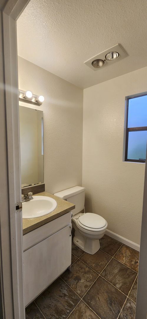 Building Photo - 622 91st Ave SE