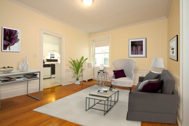 Foto del edificio - Large 3 bedroom unit near the B, C and D l...