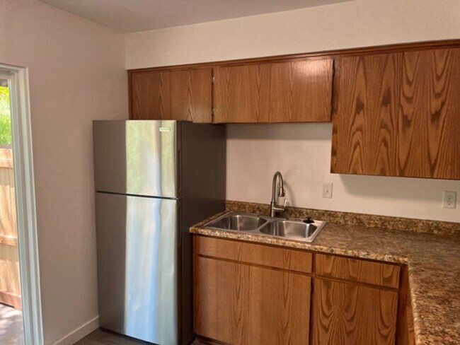 Foto del edificio - 192 S Church St