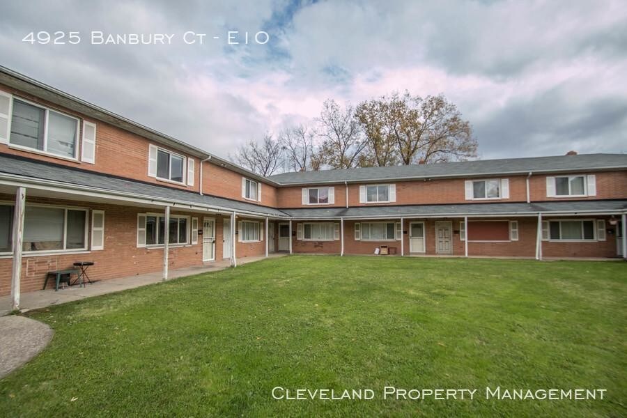 3 bedroom in Cleveland OH 44128 Condo for Rent in Warrensville