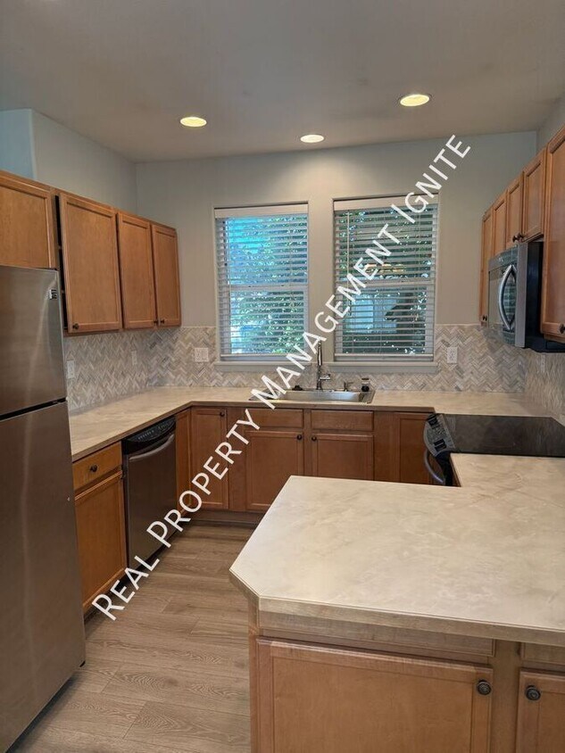Foto principal - 3440 SW Newberry Ave