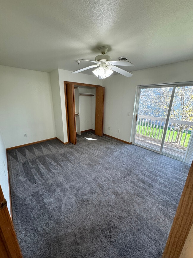 Building Photo - Silver Drive Apartments