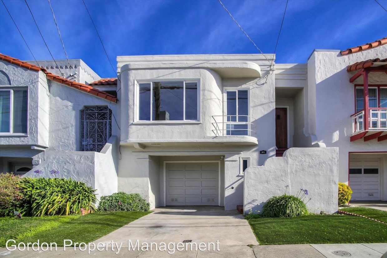 Primary Photo - 3 br, 2 bath House - 871 Cayuga Ave