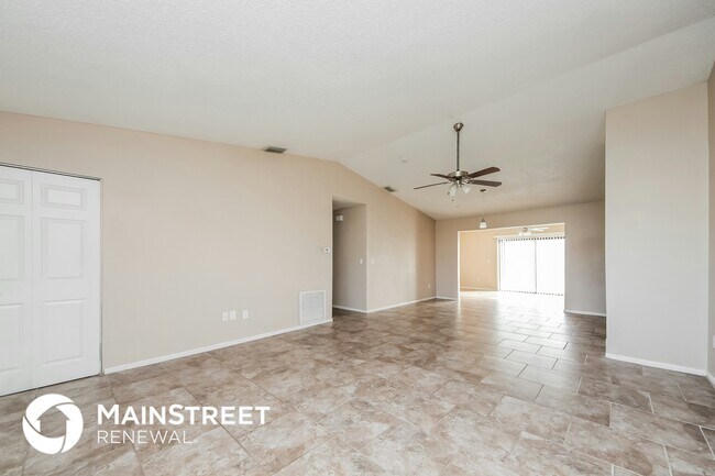 Foto del edificio - 2162 Dickens St NE