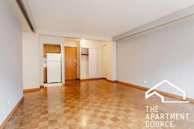 Foto del edificio - 4180 N Marine Dr