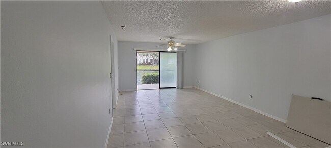 Foto del edificio - 5233 Treetops Dr