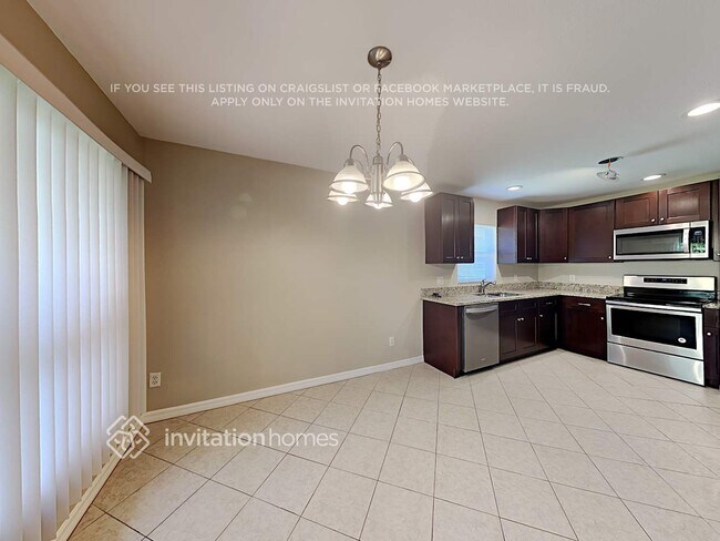 Building Photo - 96 Purus St