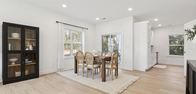 Foto del edificio - 5391 Toano Rd