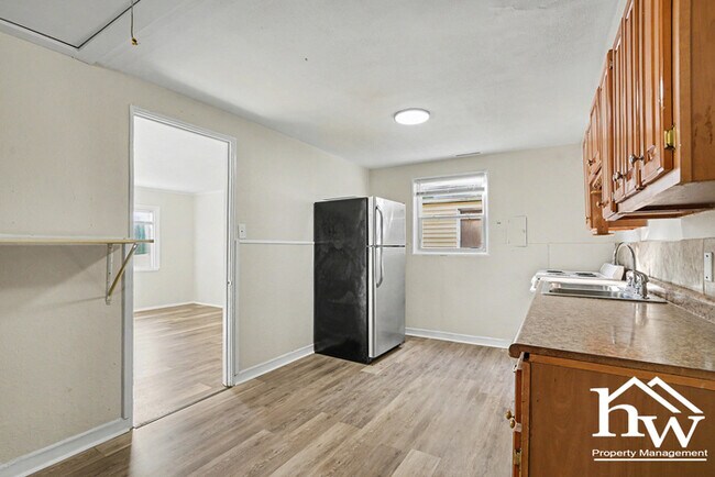 Foto del edificio - Charming 3-Bedroom Home Near Erskine Park